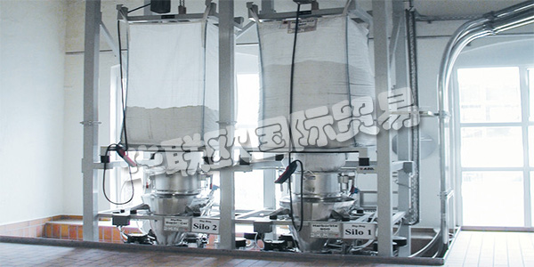 德國AZO主要產品：AZO螺桿泵、旋轉式篩分機等。AZO集團在自動化原材料處理方面，是世界上經驗最豐富的公司之一。他們擁有1000多名員工，他們對自己的工作充滿熱情，并利用他們豐富的知識和豐富的工廠工程和建筑經驗積累了70多年的經驗，為您開發高效，可持續的解決方案。